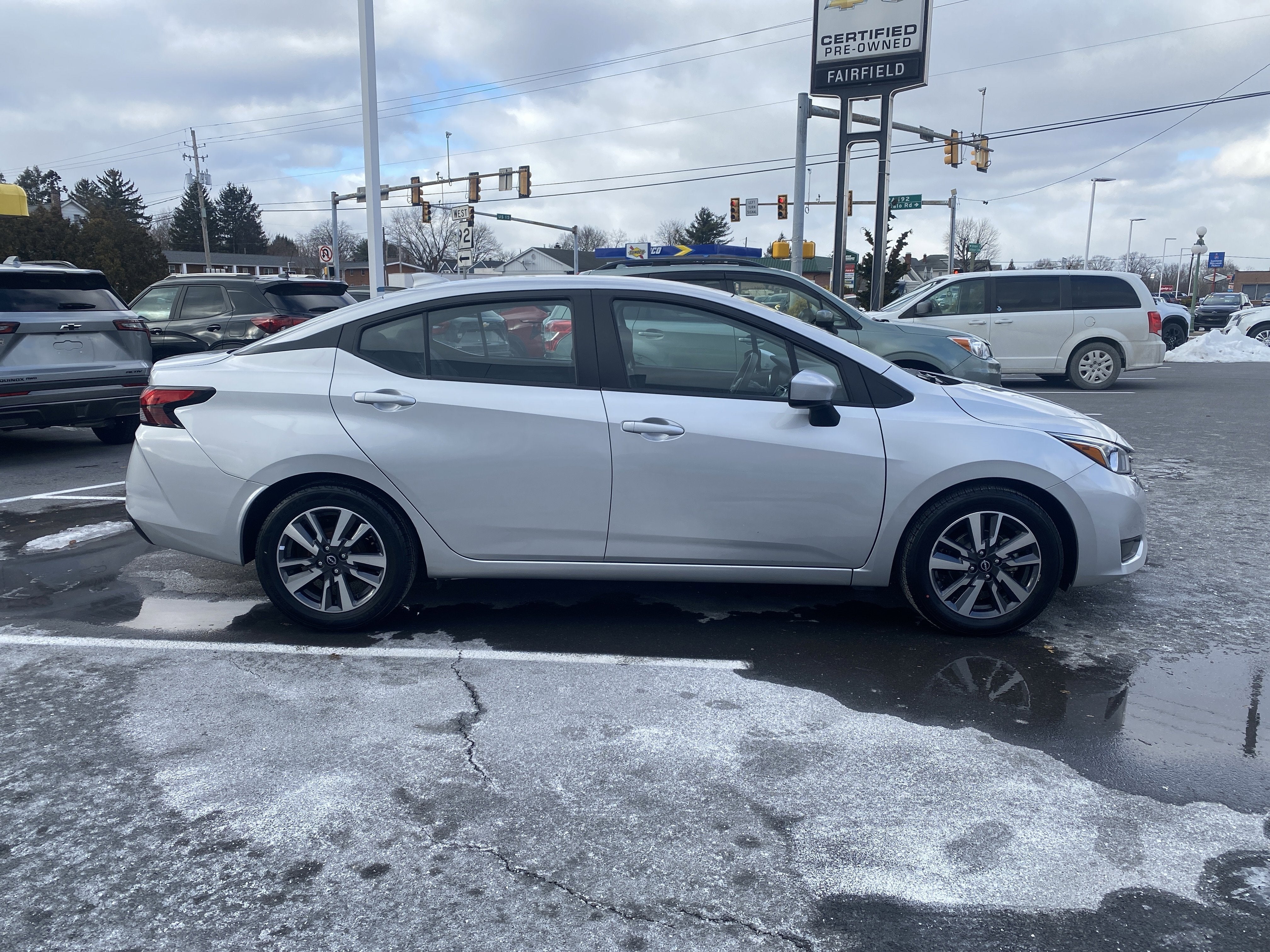 2023 Nissan Versa SV