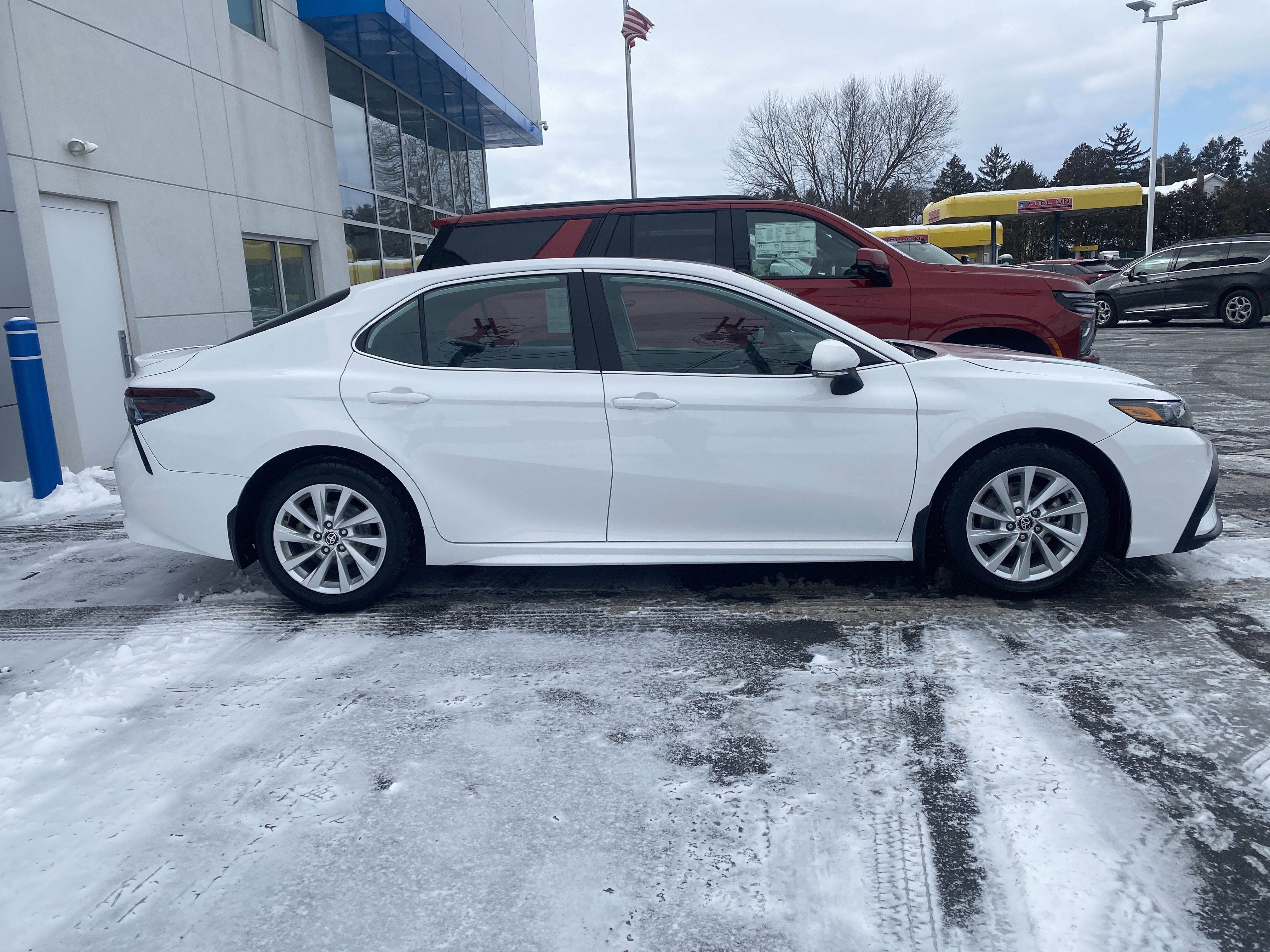 2023 Toyota Camry SE