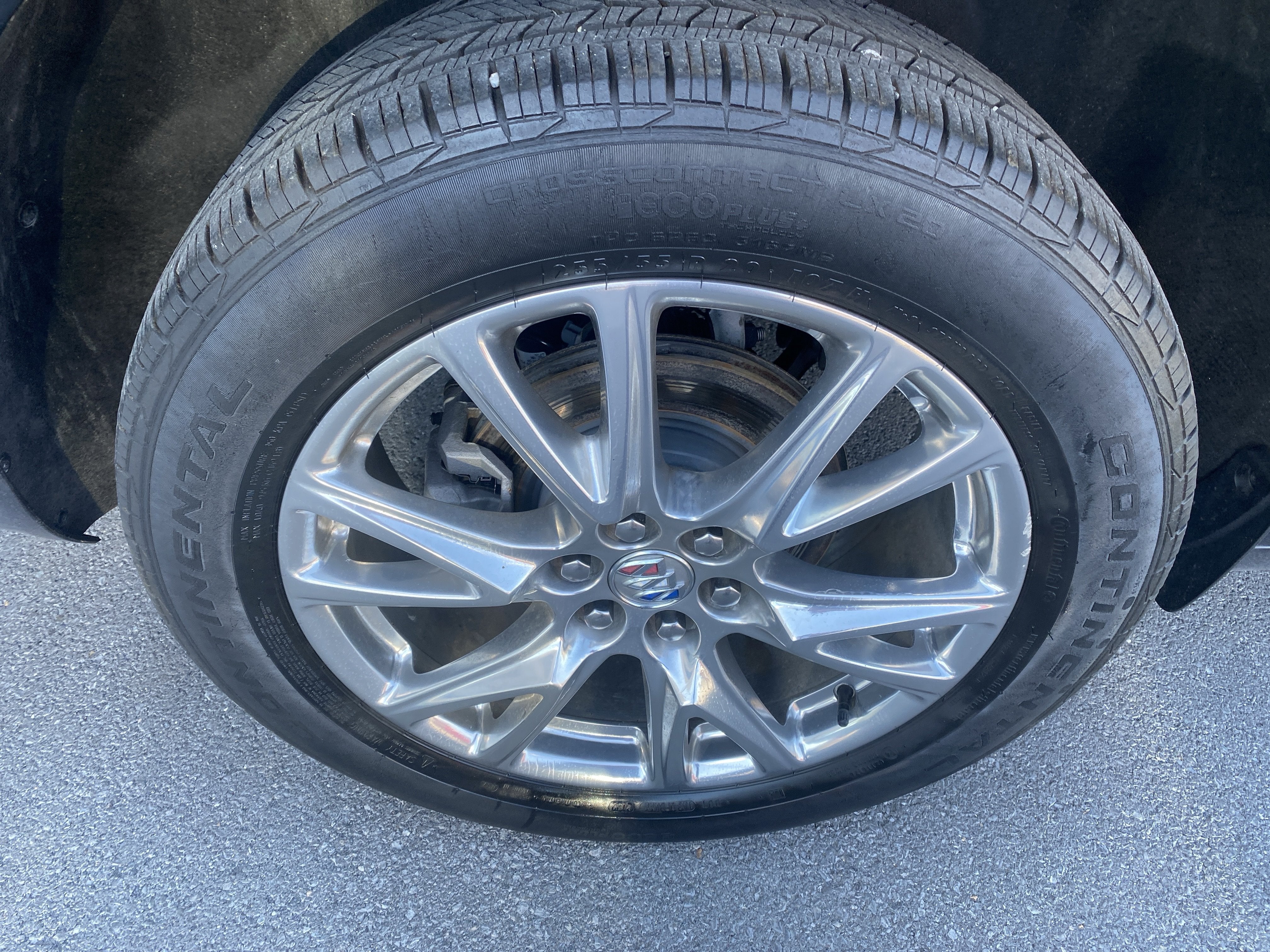 2023 Buick Enclave Essence