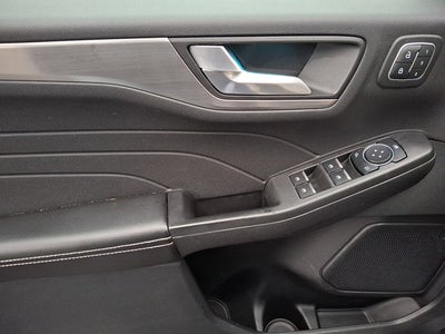 2022 Ford Escape Titanium Hybrid