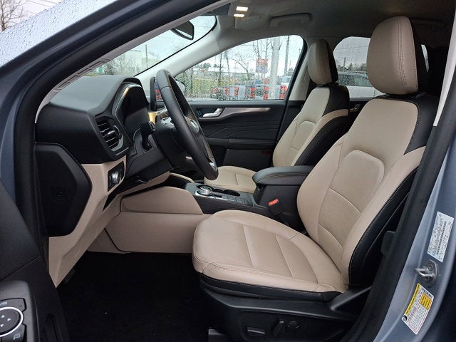 2022 Ford Escape Titanium Hybrid