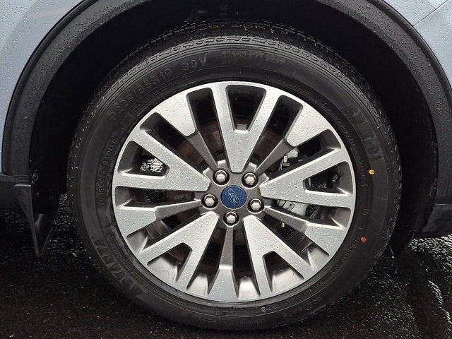 2022 Ford Escape Titanium Hybrid