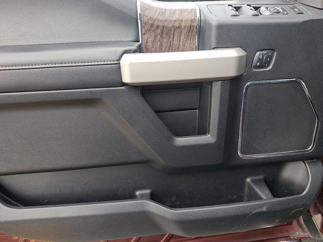 2017 Ford Super Duty F-350 SRW Lariat