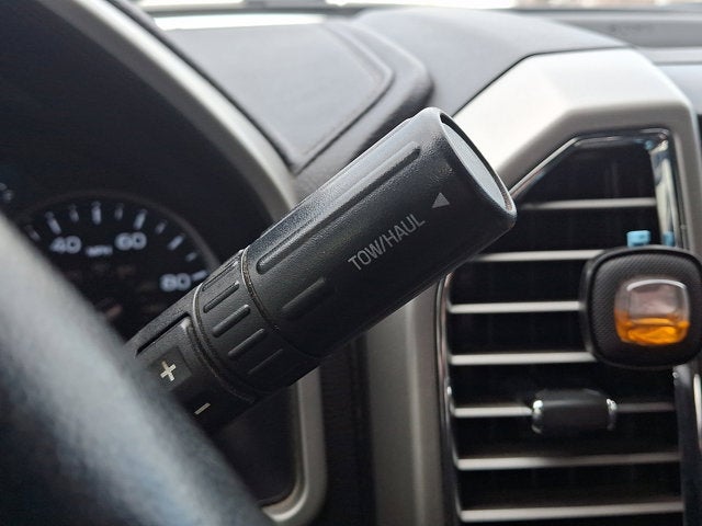 2017 Ford Super Duty F-350 SRW Lariat