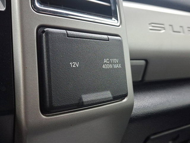 2017 Ford Super Duty F-350 SRW Lariat