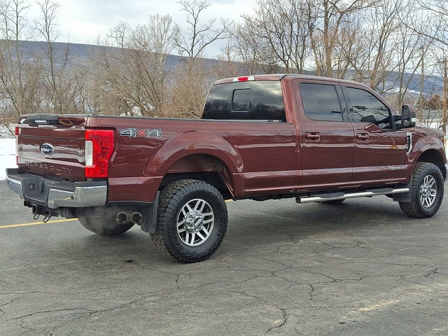 2017 Ford Super Duty F-350 SRW Lariat
