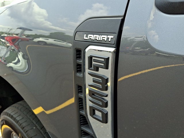 2023 Ford Super Duty F-350 DRW LARIAT