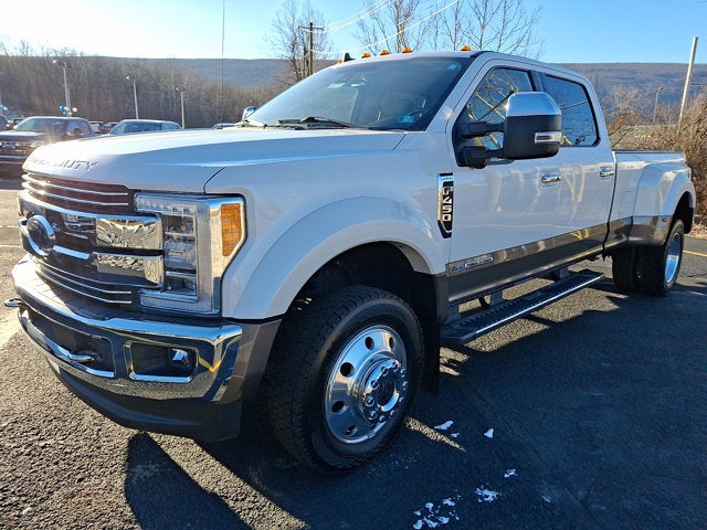 2019 Ford Super Duty F-450 DRW LARIAT