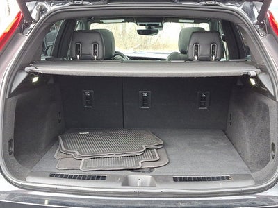 2022 Cadillac XT4 AWD Premium Luxury